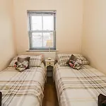 بيت للعطل Platform 12